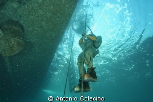 Italian Navy Hard hat diver, ascendig to the surface afte... by Antonio Colacino 